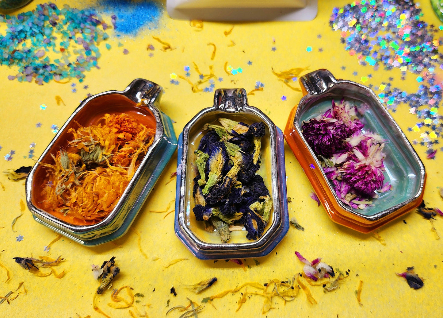 Cosmic Courage – Mini Magic Potion Kit – Shimmering Powders, Moon Rocks & Dried Flowers