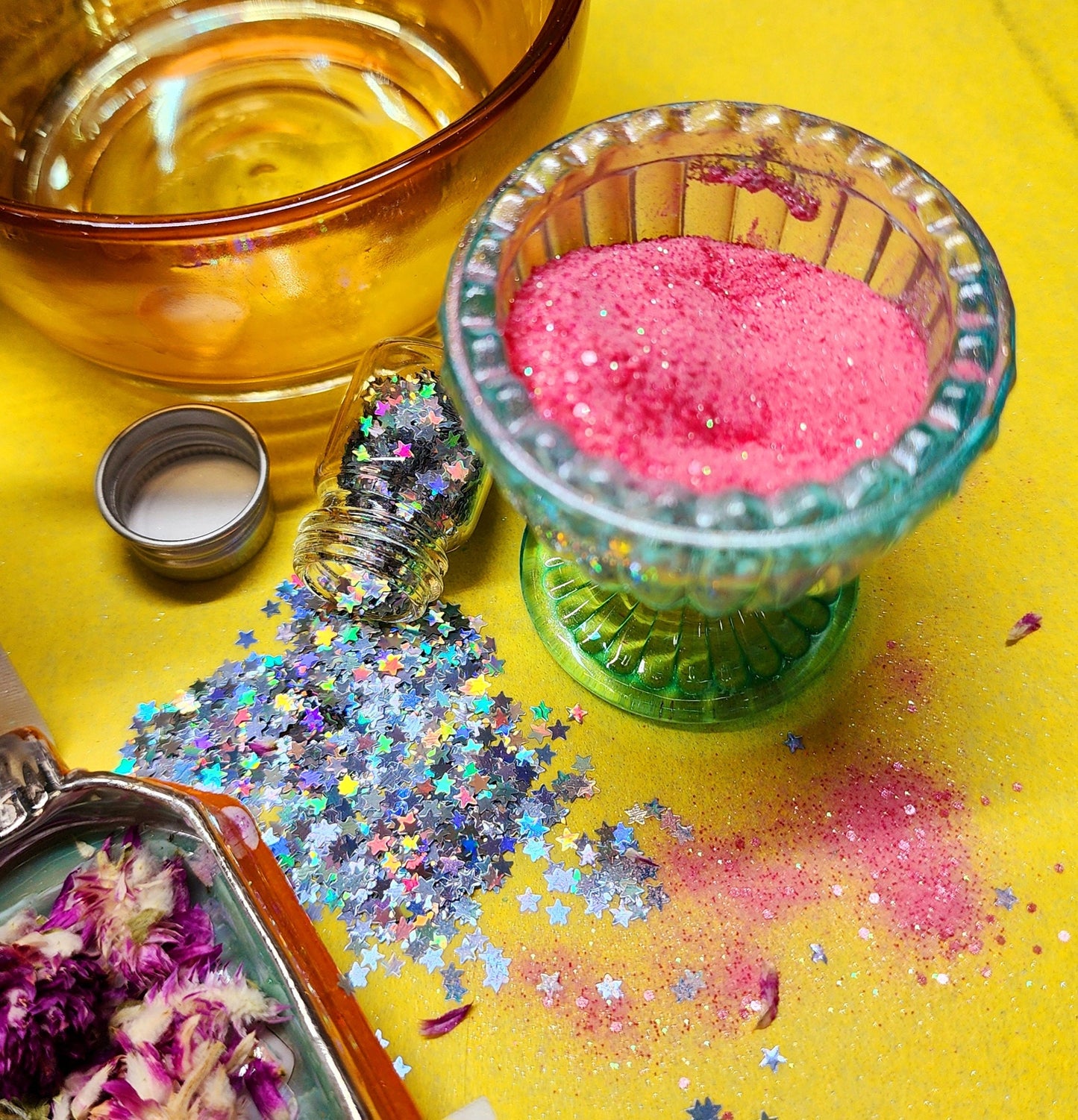 Cosmic Courage – Mini Magic Potion Kit – Shimmering Powders, Moon Rocks & Dried Flowers