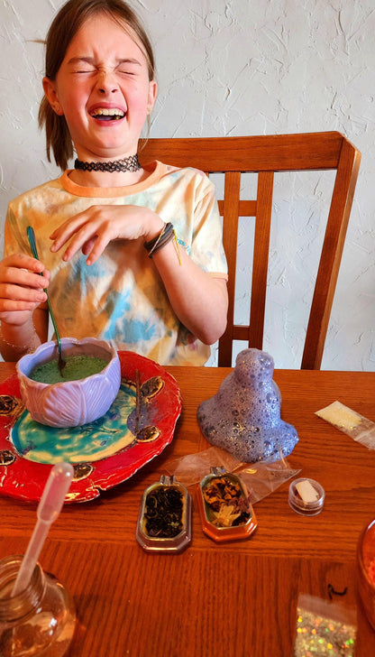 Rainbow Dreams Magic Potion Kit – Fizzing Powder, Rainbow Crystals & Glitter