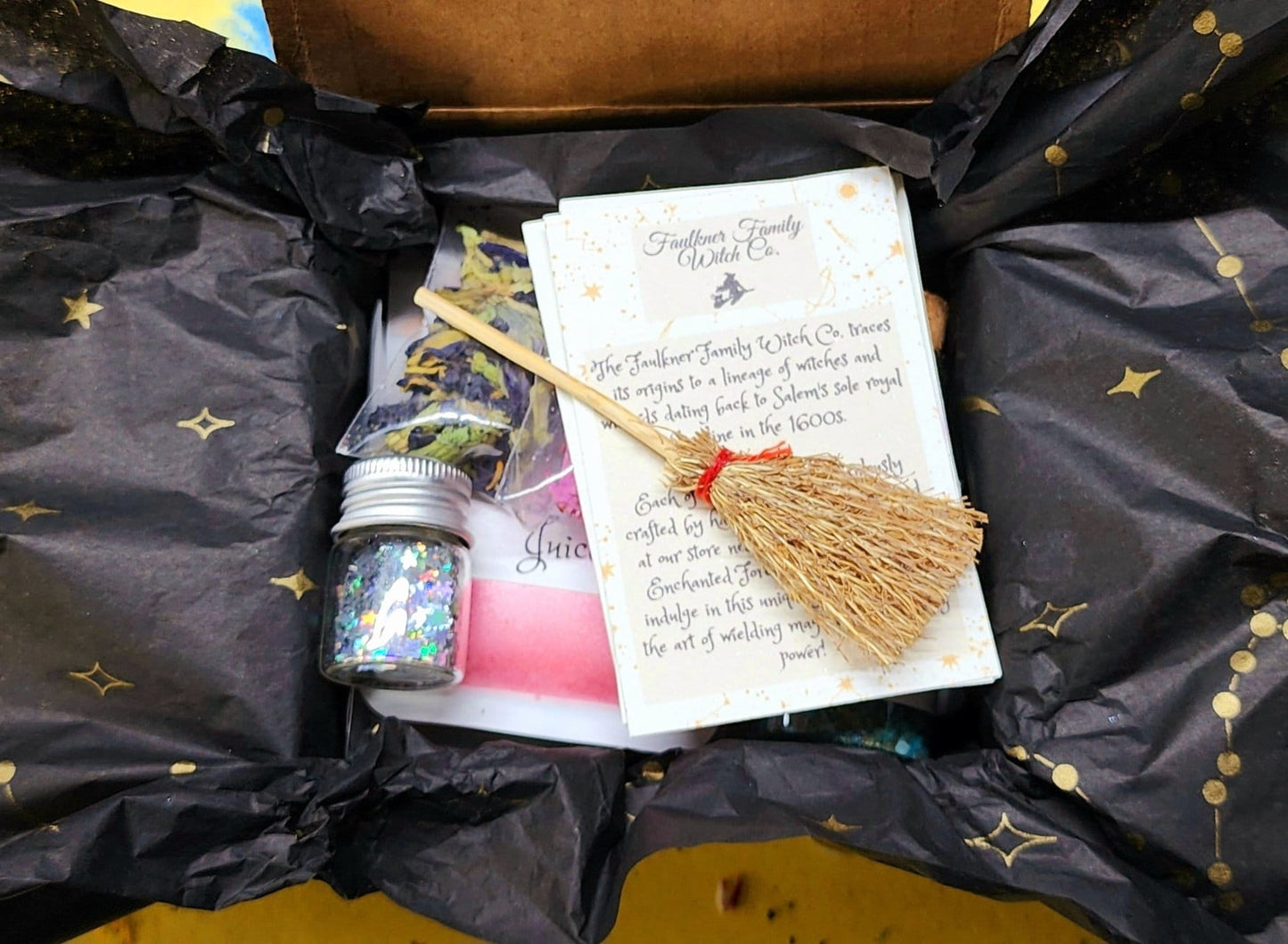 Cosmic Courage – Mini Magic Potion Kit – Shimmering Powders, Moon Rocks & Dried Flowers